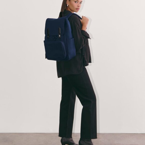 Everlane Canvas Backpack in Navy, Size OS, Leather - Picture 1 of 3